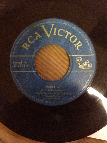 Vaughn Monroe And His Orchestra : Carolina Moon (7")