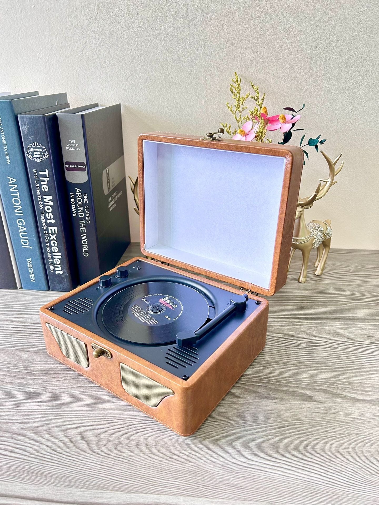 Yearsstay New Wholesale Display Gift CD player Portable Bluetooth Speaker All-in-one CD player for home