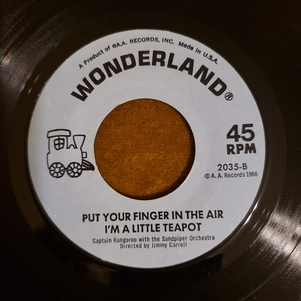 Captain Kangaroo, Jimmy Carroll And His Orchestra : The Horse in the Striped Pajamas (7")